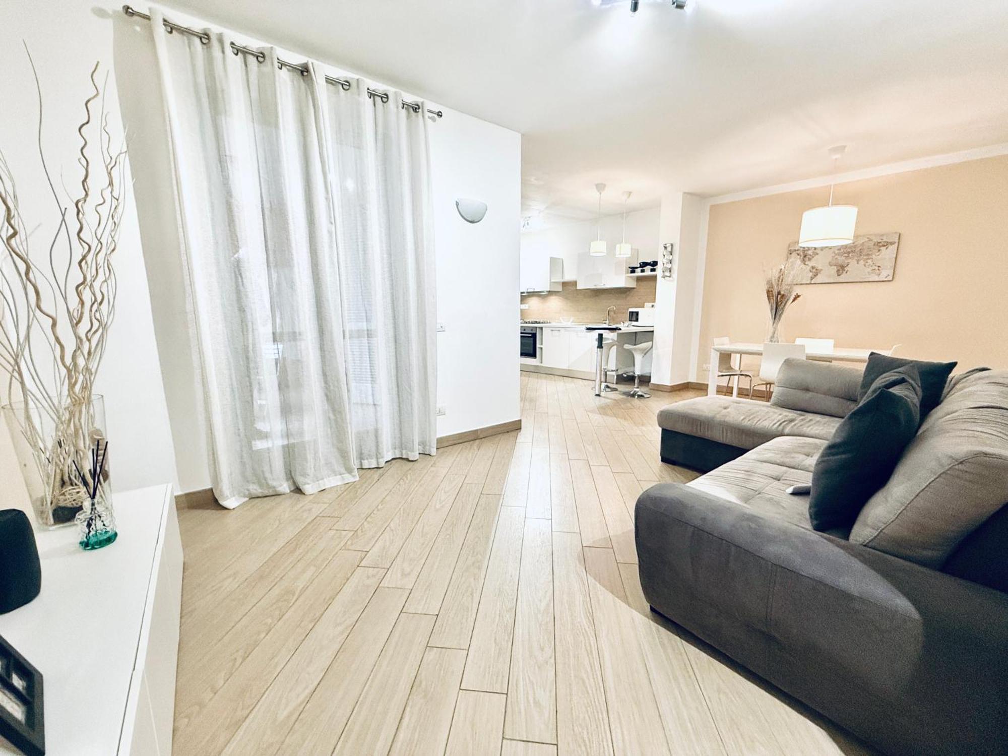 Comecasa Modern Apartment In Historical Centre Asti Exteriér fotografie